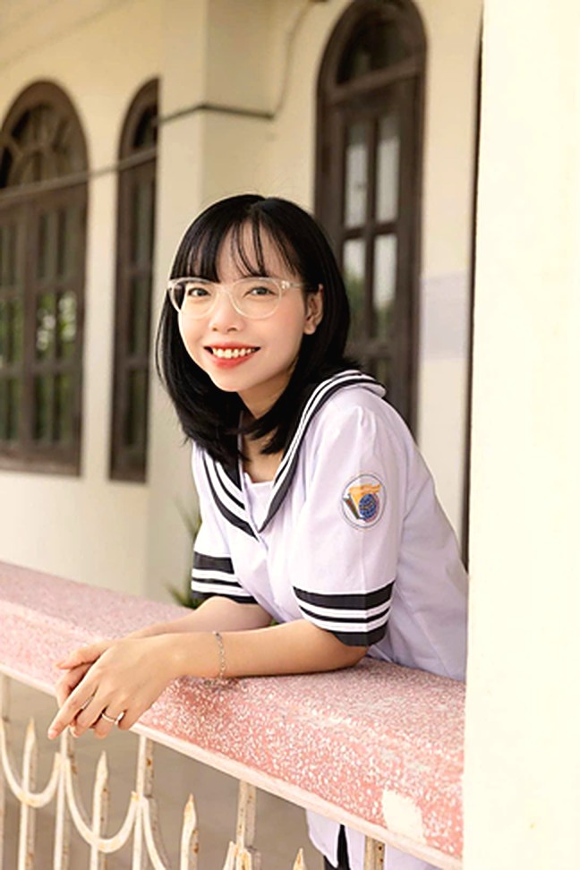 Chân dung Phạm Thị Diệu Hằng